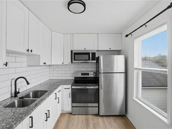 3900 Pleasant Ave, Norfolk, VA 23518