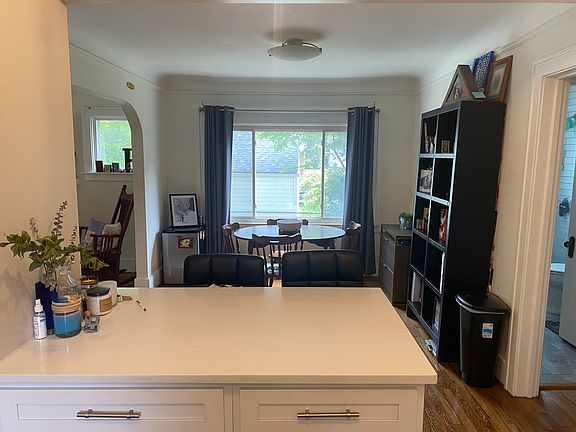 5th image of 1017 Oakridge Ave
