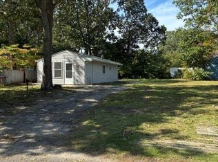 40 Walnut St, Waretown, NJ 08758