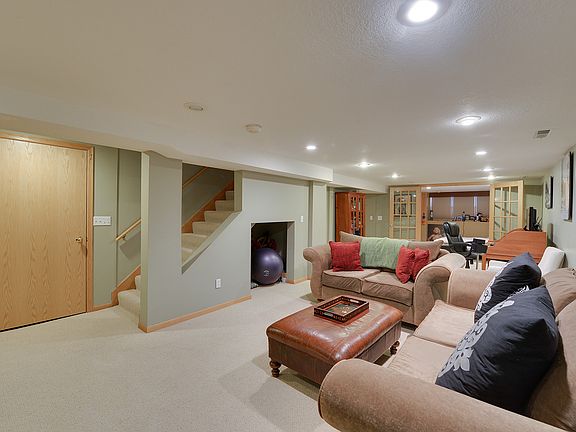 4th image of 3664 Woody Ln