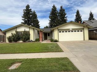 166 E Kennedy Ave, Tulare, CA