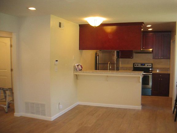2nd image of 775 Warring Dr APT 1