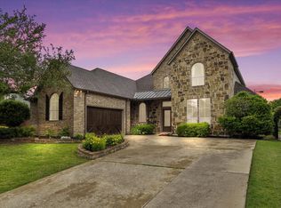 5 Tennis Village Dr, Heath, TX 75032