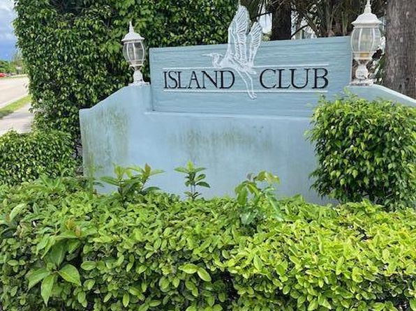 3841 Island Club Cir