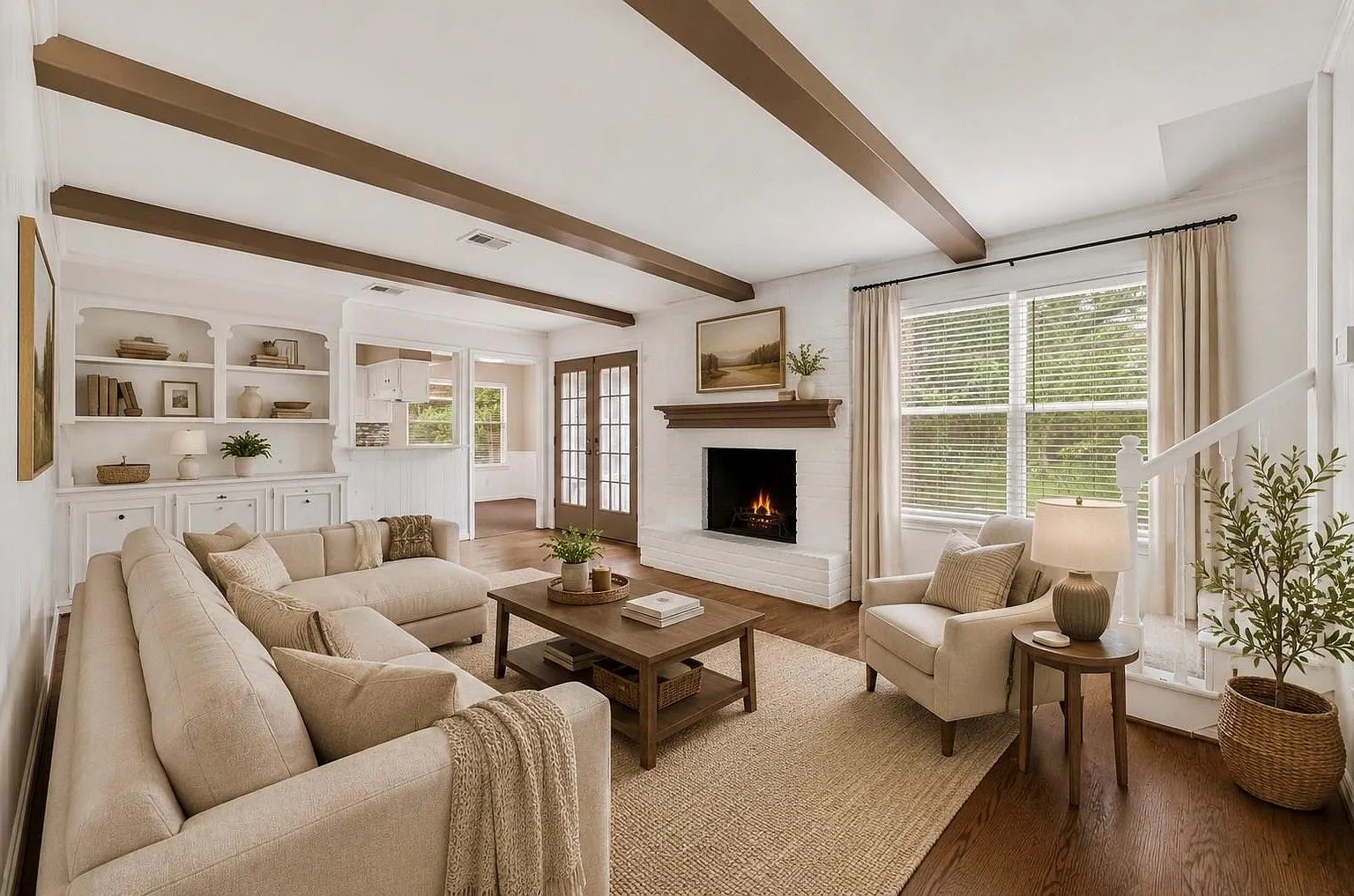 5 bed, 2.5 bath, 2649 sqft, $2,700 — Photo 1