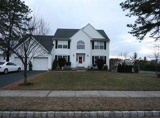 18 Avenue K, Monroe Township, NJ 08831