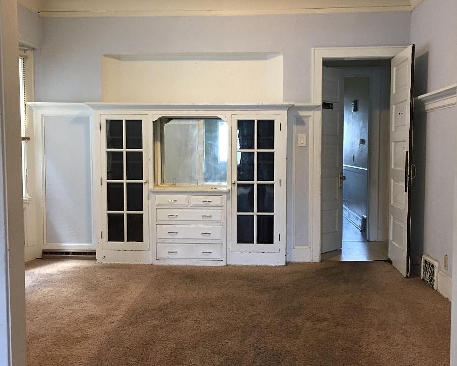 1st image of 2947 N Oakland Ave #2