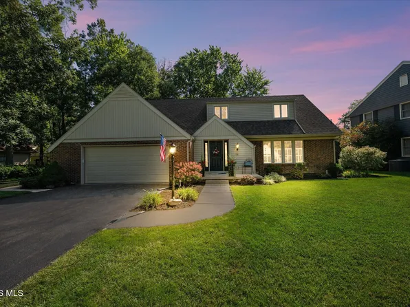 894 Apple Creek Dr, Perrysburg, OH 43551