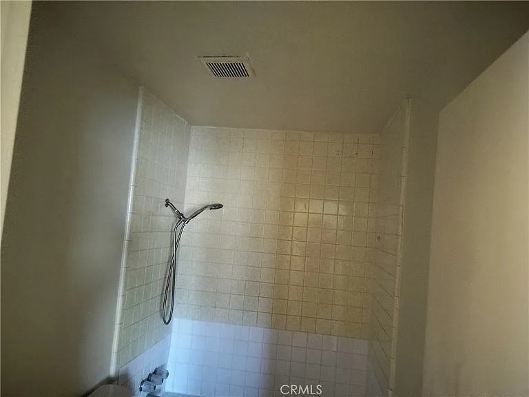 912 Valhalla Dr — Photo 8