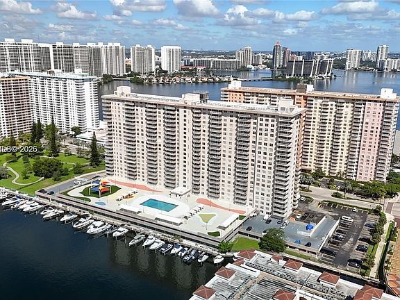 3rd image of 250 174th St APT 1211