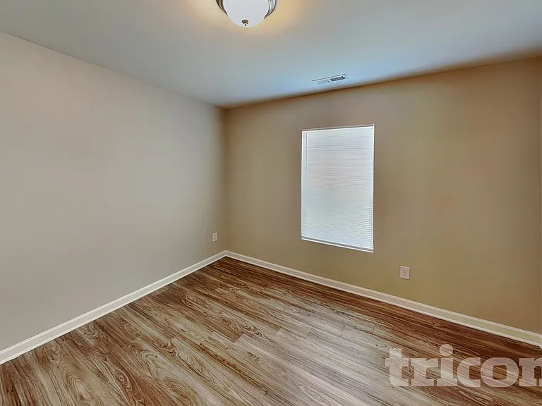 339 Oakleigh Ln — Photo 9