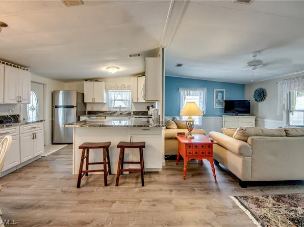 7196 Drum Dr, Saint James City, FL 33956