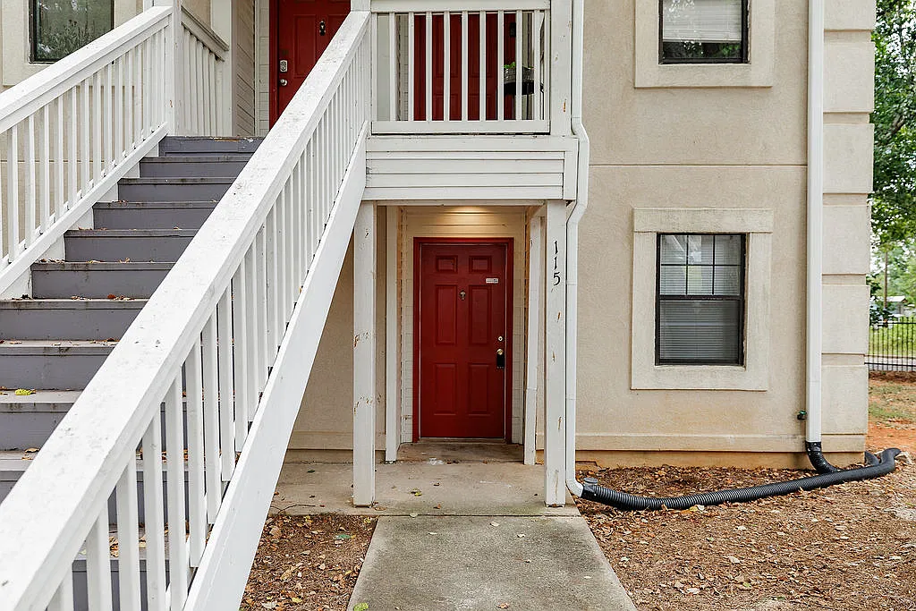 2 bed, 1168 sqft, $1,300 — Photo 3