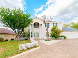 9013 Cliff Dr, Laredo, TX 78045