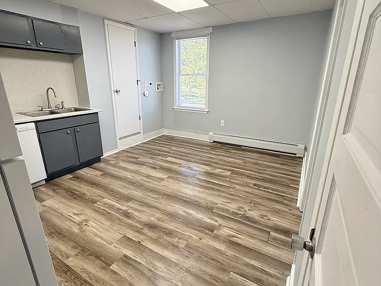 242 Washington Blvd #1/2 — Photo 15