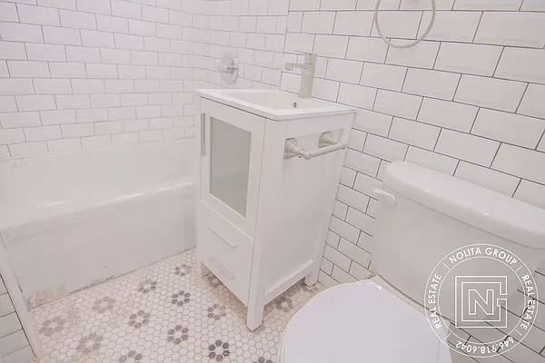 Rented by Nolita Group | media 7