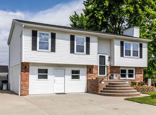 1025 Kelly Dr, Hebron, OH 43025