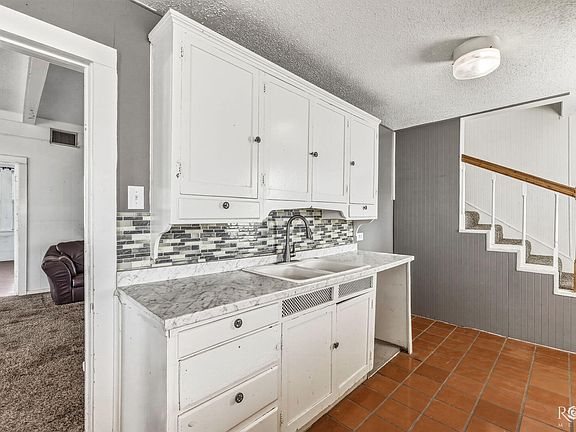 5th image of 817 3rd St