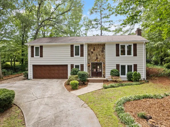 408 Camelot Dr, Simpsonville, SC 29681