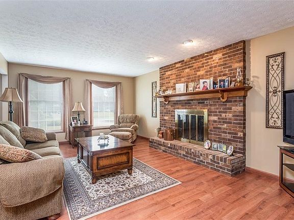 4th image of 13660 Prince Charles Dr