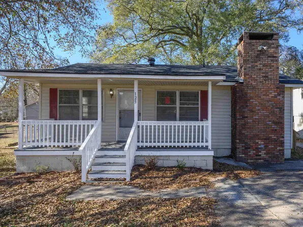 125 Honeysuckle Rd, Bessemer, AL 35023