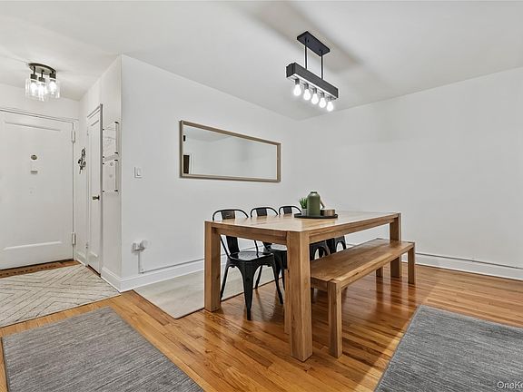 2nd image of 247 Parkview Road #5J