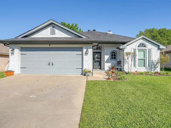 505 Brookside Ct, Burleson, TX 76028