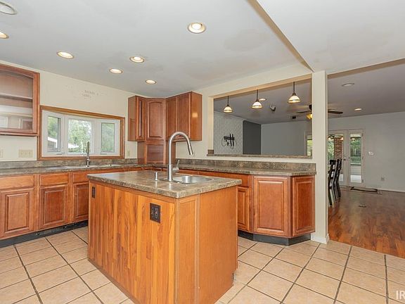 5th image of 4344 Pine Dr