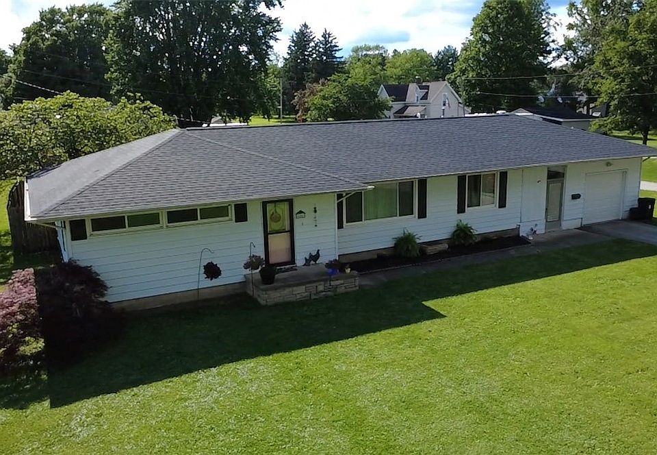 1st image of 606 Douglas St