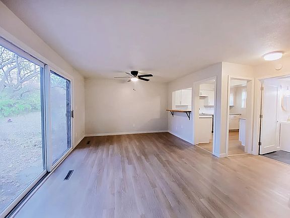 4th image of 338 Glenmoor Ln