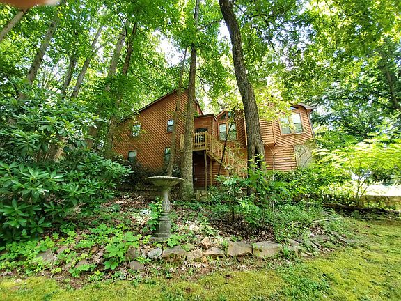 4th image of 2849 Forest Wood Dr NE