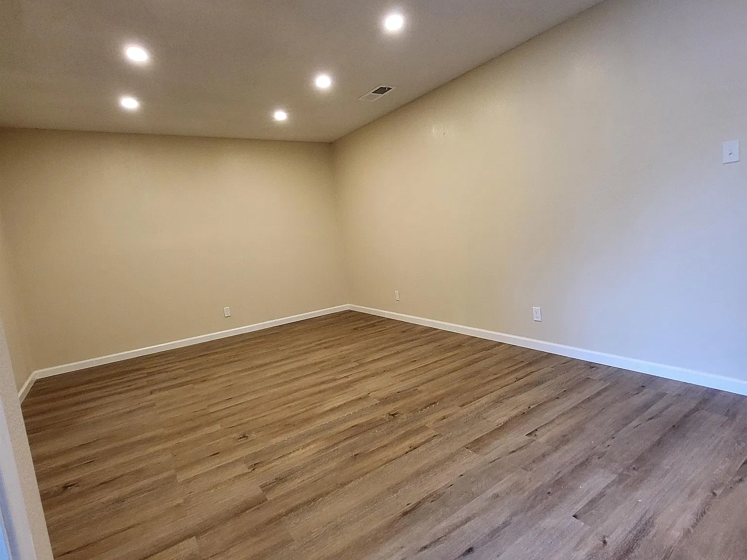 208 Margarita Drive - . — Photo 4