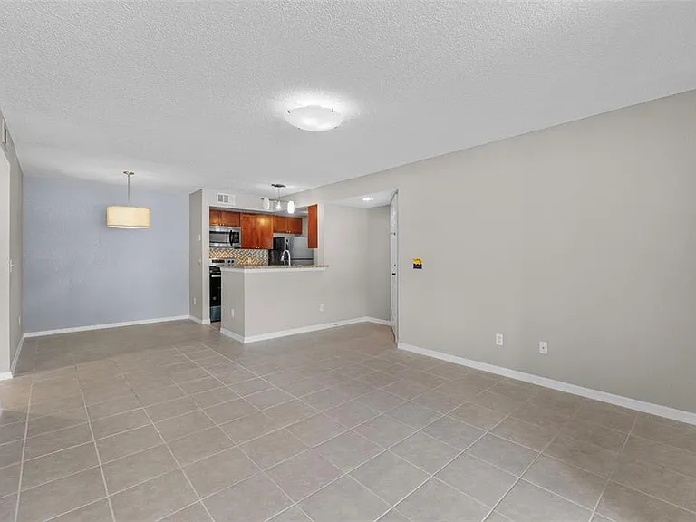 5116 Conroy Rd #15 — Photo 14