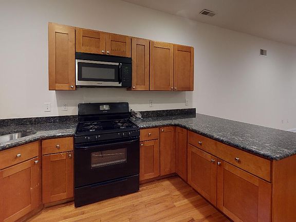 5th image of 2219 N Camac St #2