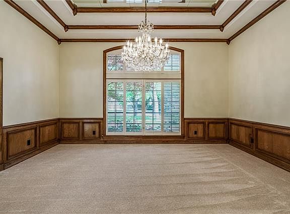 4th image of 17404 Pauma Valley Cir