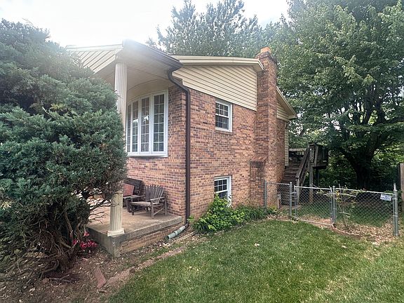 3rd image of 4724 Kellogg Dr