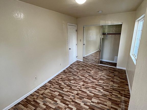 5th image of 1340 1/2 W 109th St