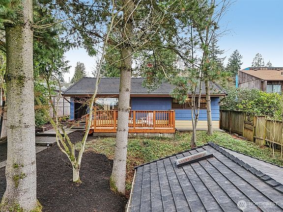2nd image of 10219 15th Avenue NE