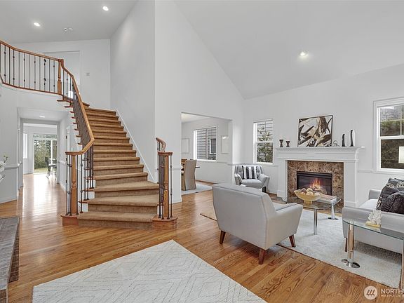 4th image of 6820 Denny Peak Drive SE