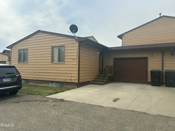 2305 N Main Ct, Williston, ND 58801