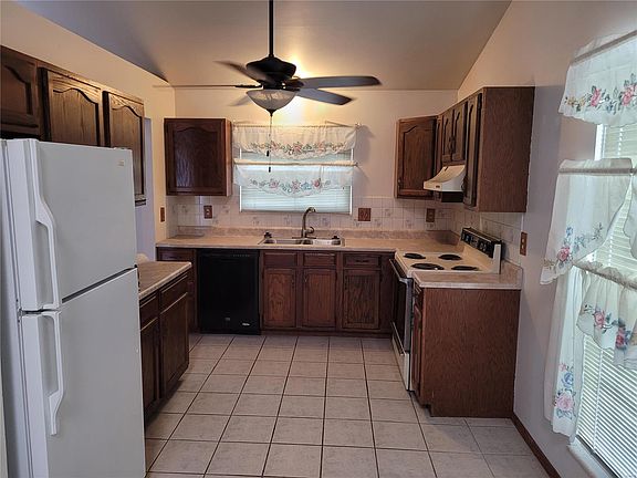 2nd image of 4141 Bridgeton Greens Dr