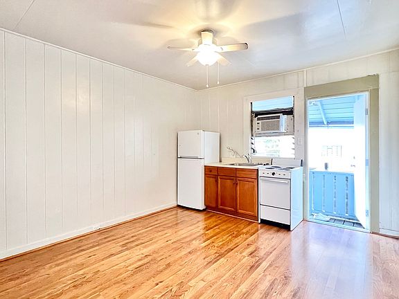 2nd image of 780 Punahou St #6