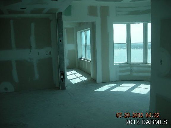 3rd image of 2 Oceans Blvd #2006