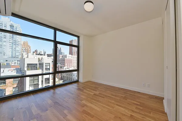 Rented by Brooklyn Bridge | media 18