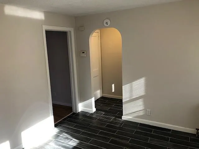 18-34 Benton St — Photo 13