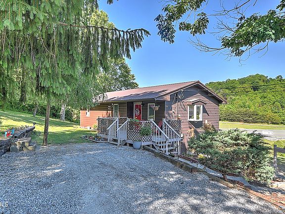 3rd image of 329 Westfield Dr