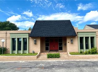 125 Lake Shore Dr, Corpus Christi, TX 78413