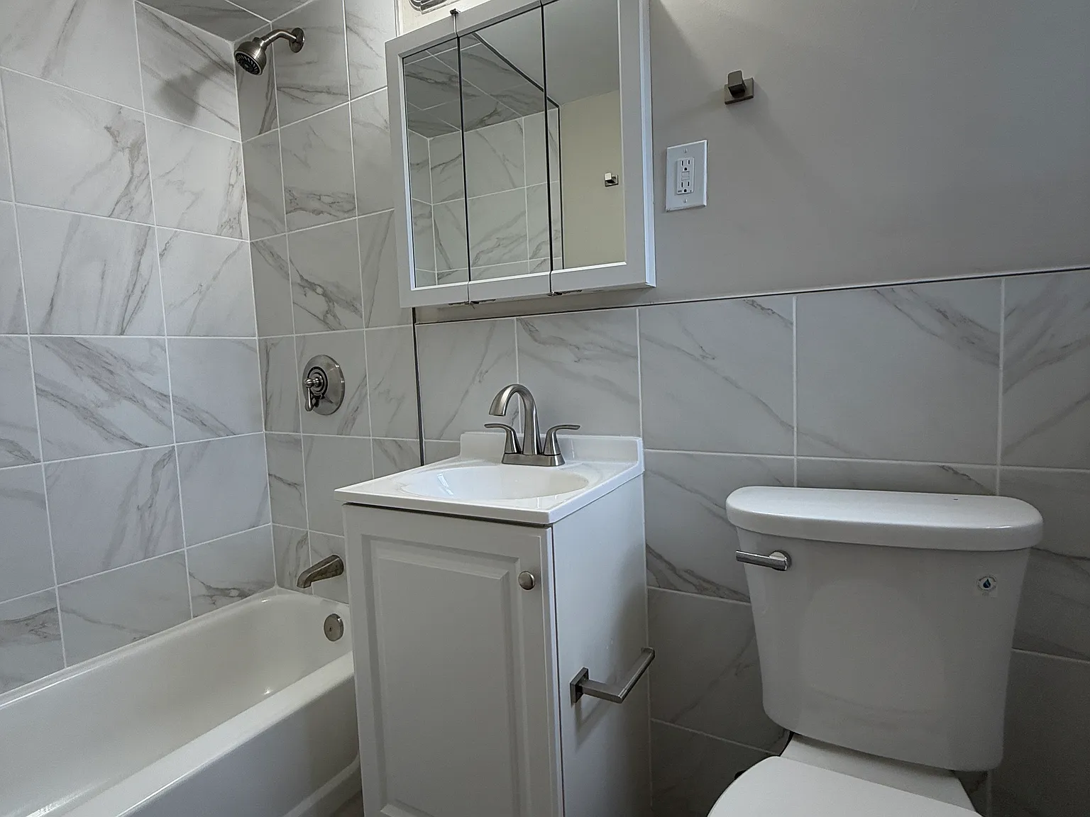 1 bed, $2,050 — Photo 4