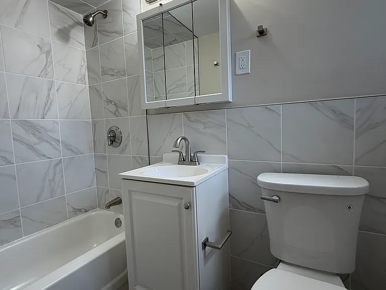 24-30 Linden St #26.1 — Photo 4