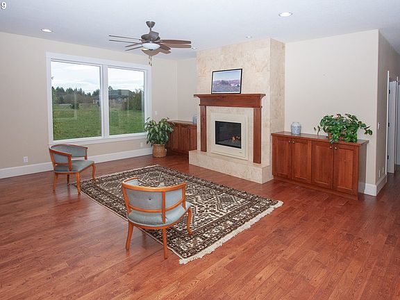 4th image of 11326 NE 187th Cir